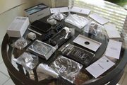 Apple iPhone 4G 32GB / 16GB color black or white